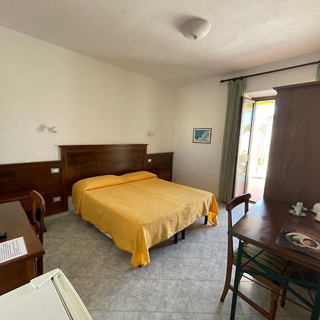 Residence Andrea A Mare Forio di Ischia エクステリア 写真
