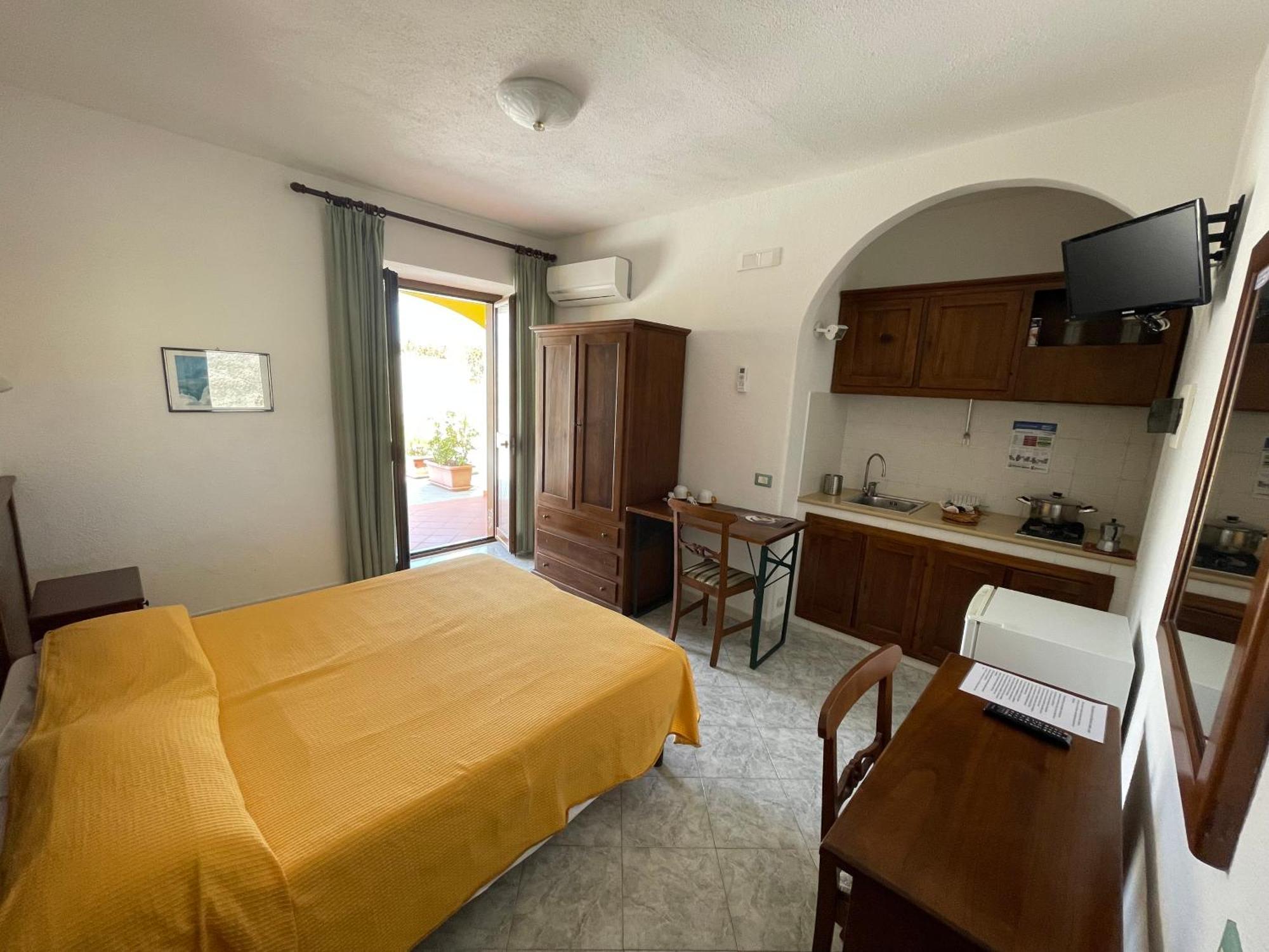 Residence Andrea A Mare Forio di Ischia エクステリア 写真